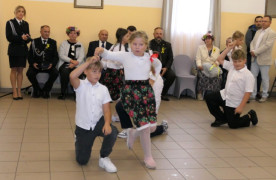 Dzieci podczas tańca 