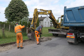 Drogowcy przy wykonywaniu robót mających  na celu przebudowę ul. Południowej w Kietlinie