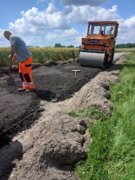 Walcowanie świeżo położonej nawierzchni