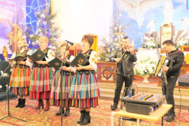 Zespół Ludowy podczas noworocznego koncertu w kościele 