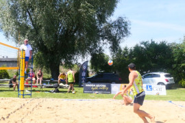 Zawodnik grający w siatkę 