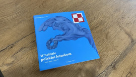 Tomik poezji pt. "w Hołdzie polskim lotnikom" 