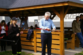 Zawodnik przygotowuje się do oddania strzału z łuku