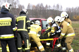 Strażacy podczas pokazów - akcja ratownicza 