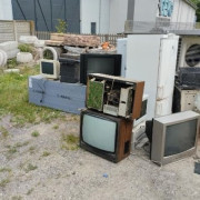 Elektrośmieci, zepsute telewizory, pralki 