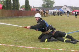 Strażacy podczas zawodów pożarniczych 