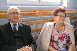 Emerytowani nauczyciele PSP w Dziepółci: Teresa i Zdzisław Nowakowie 