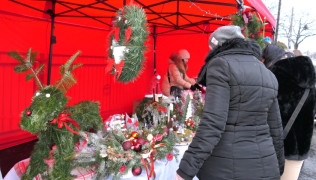 Kiermasz z ozdobami świątecznymi 
