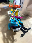 Robot zbudowany z klocków lego