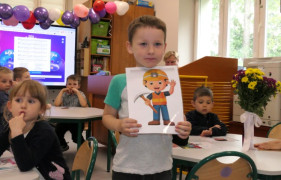 Chłopiec podczas występu 