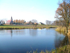 Kościół w Dziepółci - panorama 